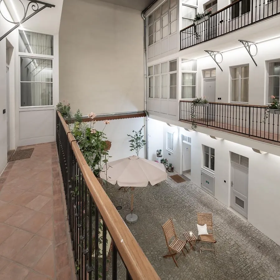 4 Trees Apartments By Adrez Prague