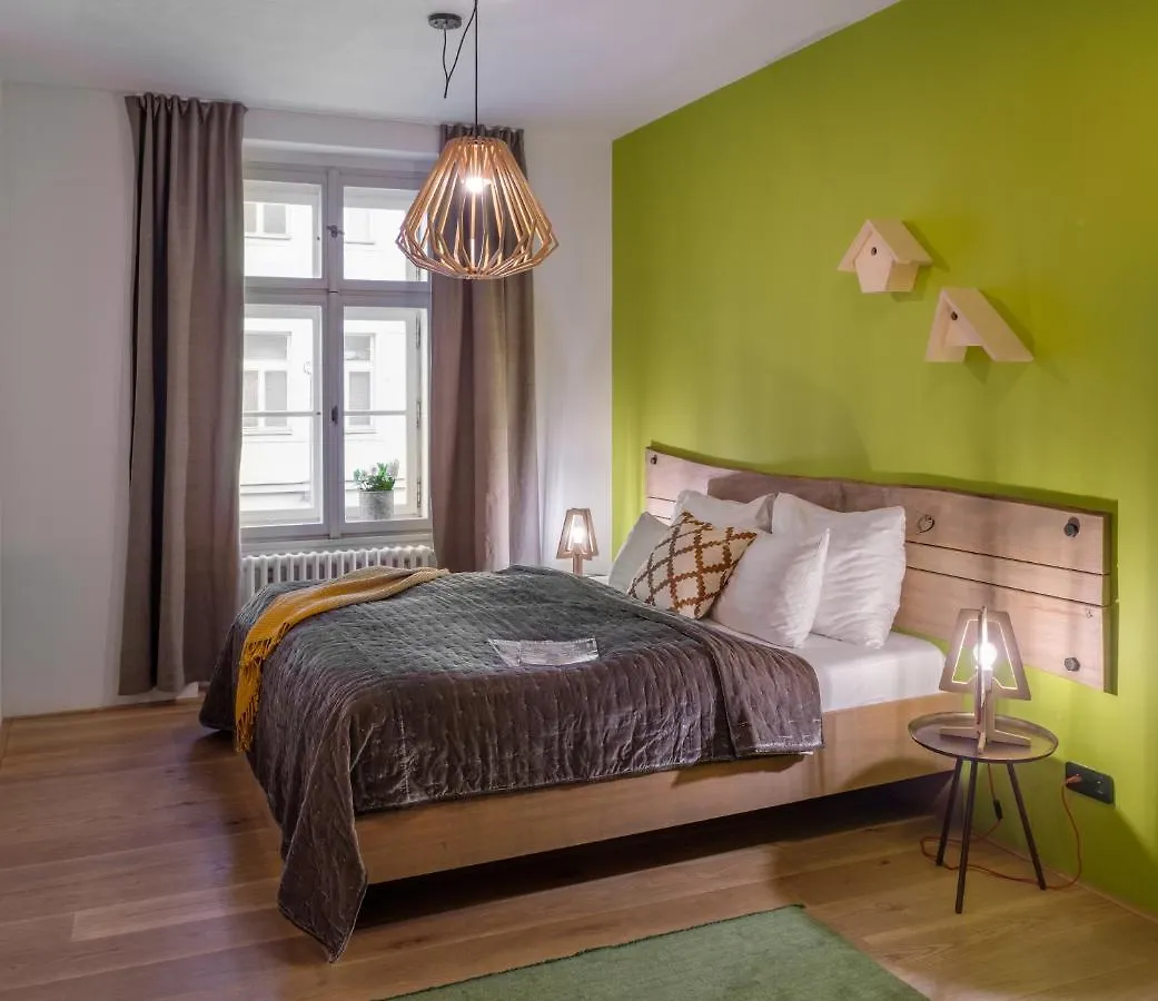 4 Trees Apartments By Adrez Prague
