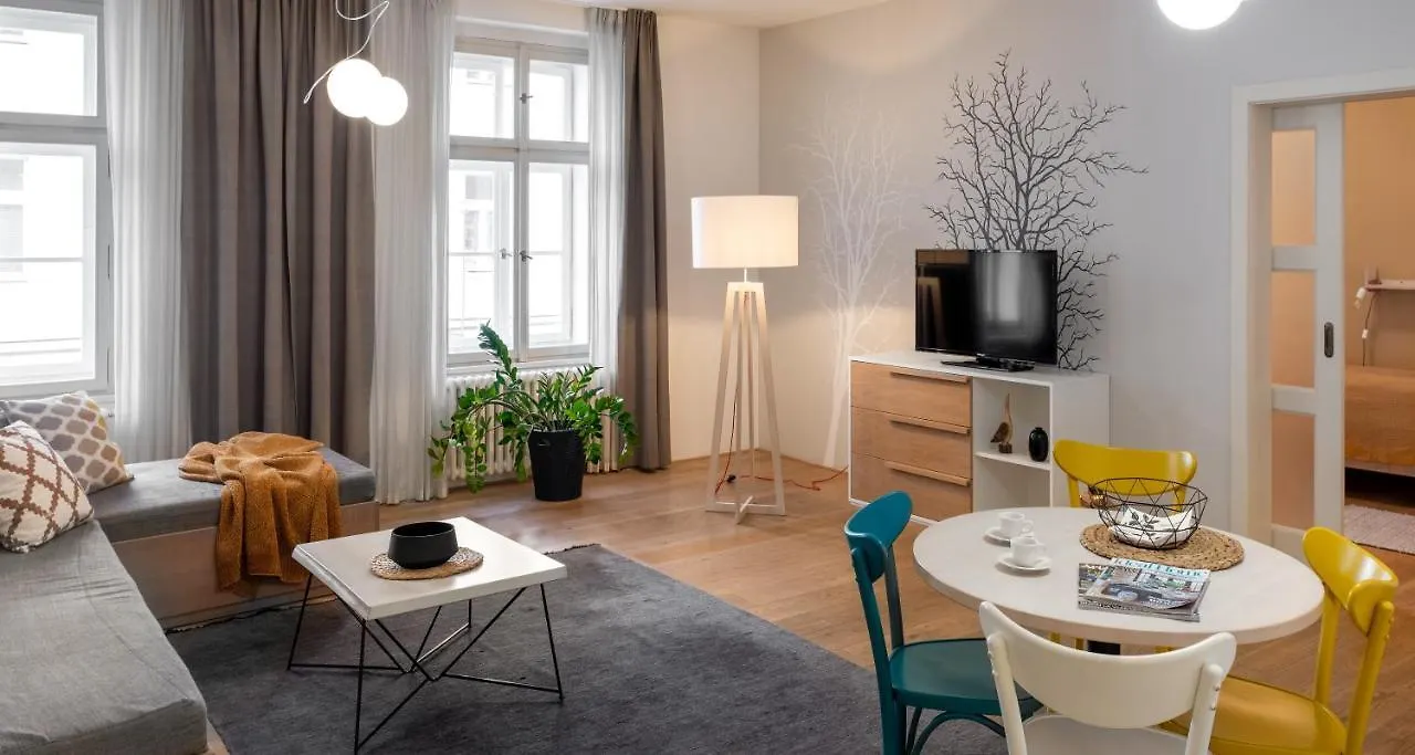 4 Trees Apartments By Adrez Prague