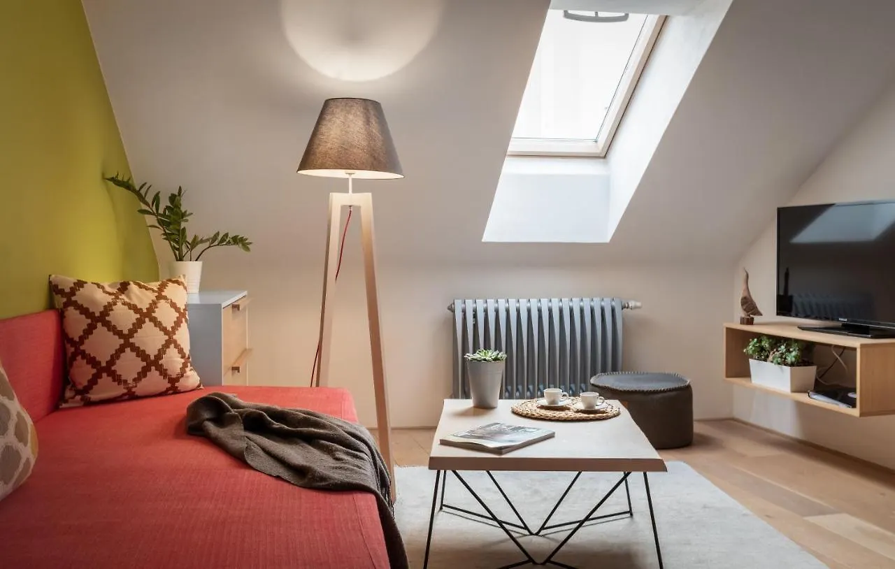 4 Trees Apartments By Adrez Prága
