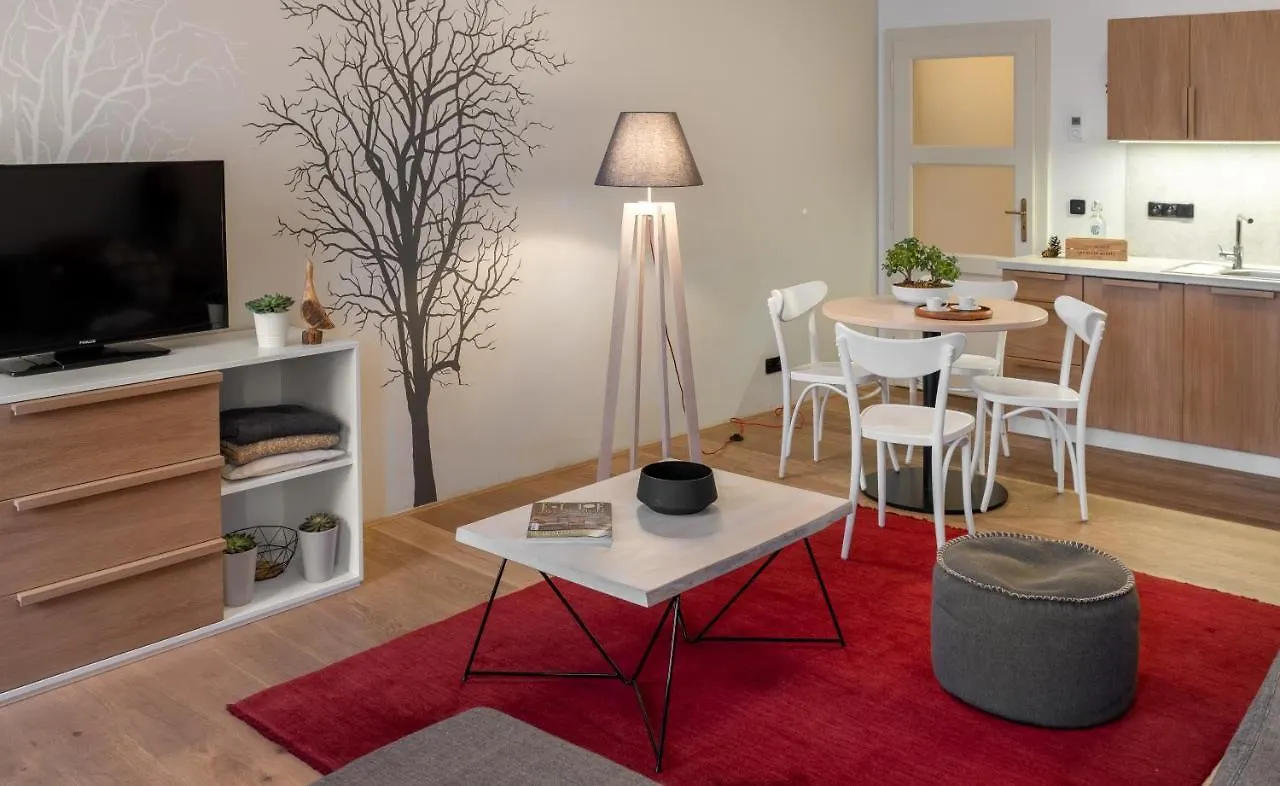 4 Trees Apartments By Adrez Prága Csehország