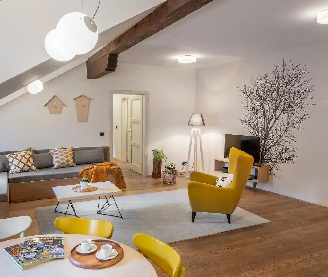4 Trees Apartments By Adrez Prague 0*,