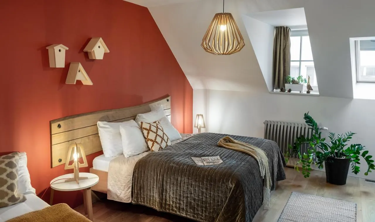 4 Trees Apartments By Adrez Prague