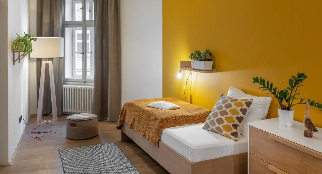 4 Trees Apartments By Adrez Prague 0*,