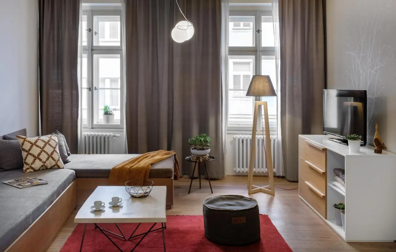 4 Trees Apartments By Adrez Prague